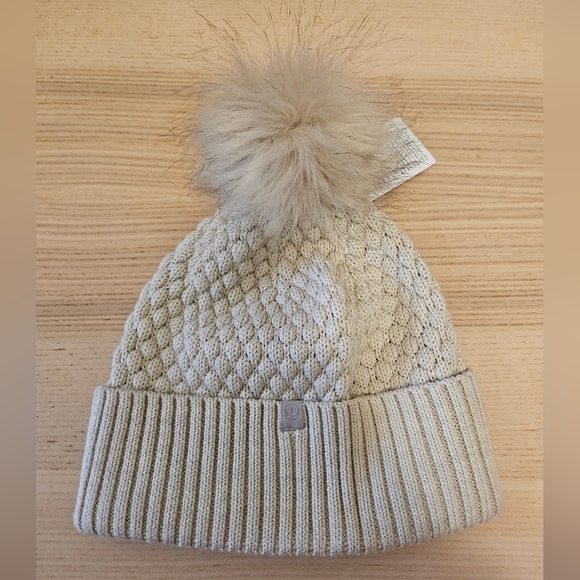 lululemon athletica Cream Knit Pom-Pom Hat - Picture 3 of 8